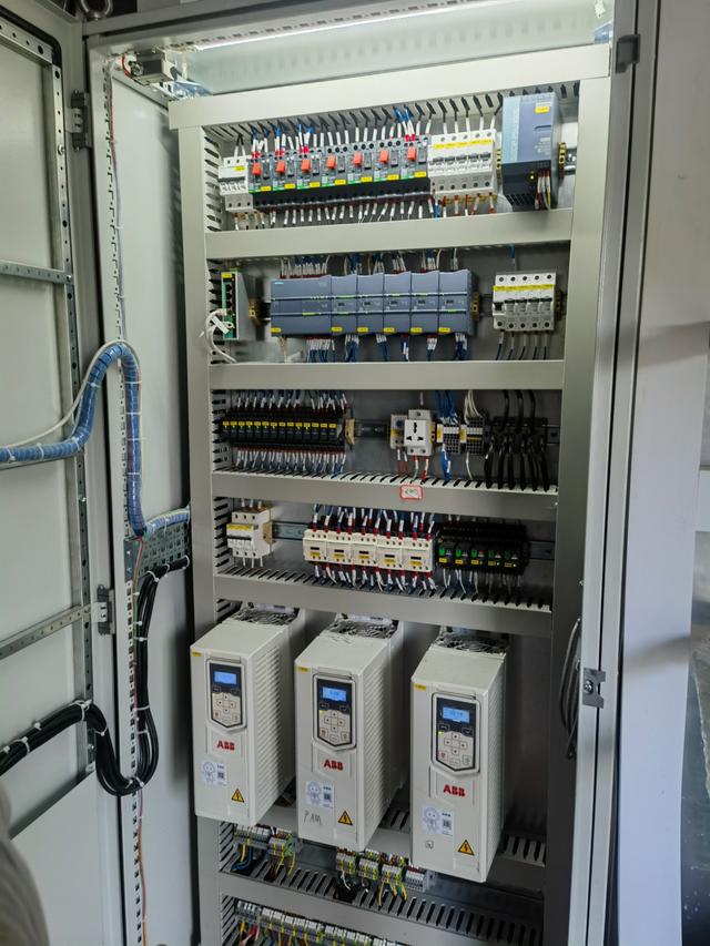 變頻控制柜廠家 變頻控制柜廠家